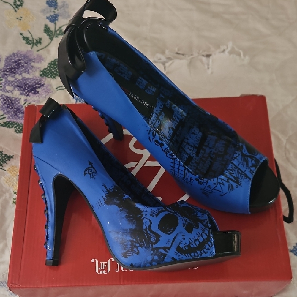 JustFab Blue Heels with Black Skull Pattern